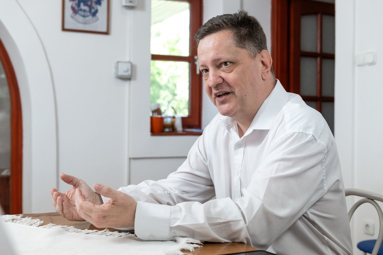 Szentgyörgyi László, sárvári lelkipásztor, őrségi esperes 2025 június - Fotó: Kiss László