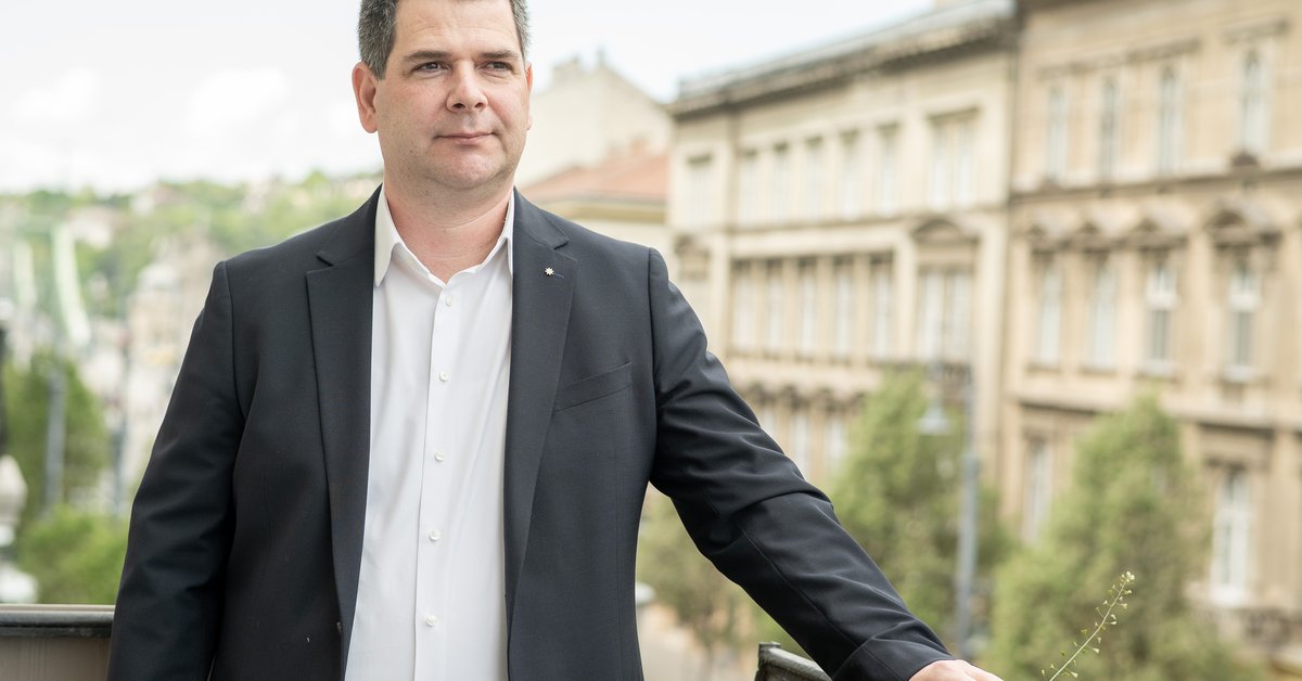 Segédeszköz vagy szellemi pótlék? A mesterséges intelligencia helye a református közösségekben