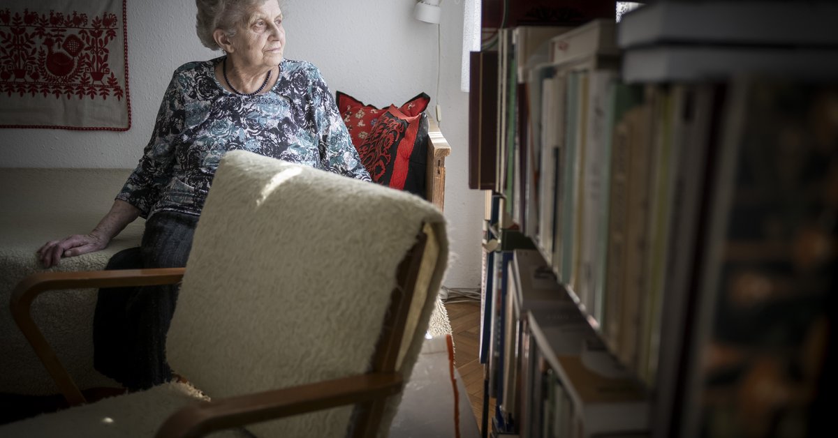 Anyaként a huszadik századon át