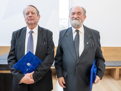 Gáncs Péter Bóna Zoltán Sándor Károli-díj Sebestyén 2025