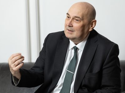 Steinbach József kormányváltás Kiss László