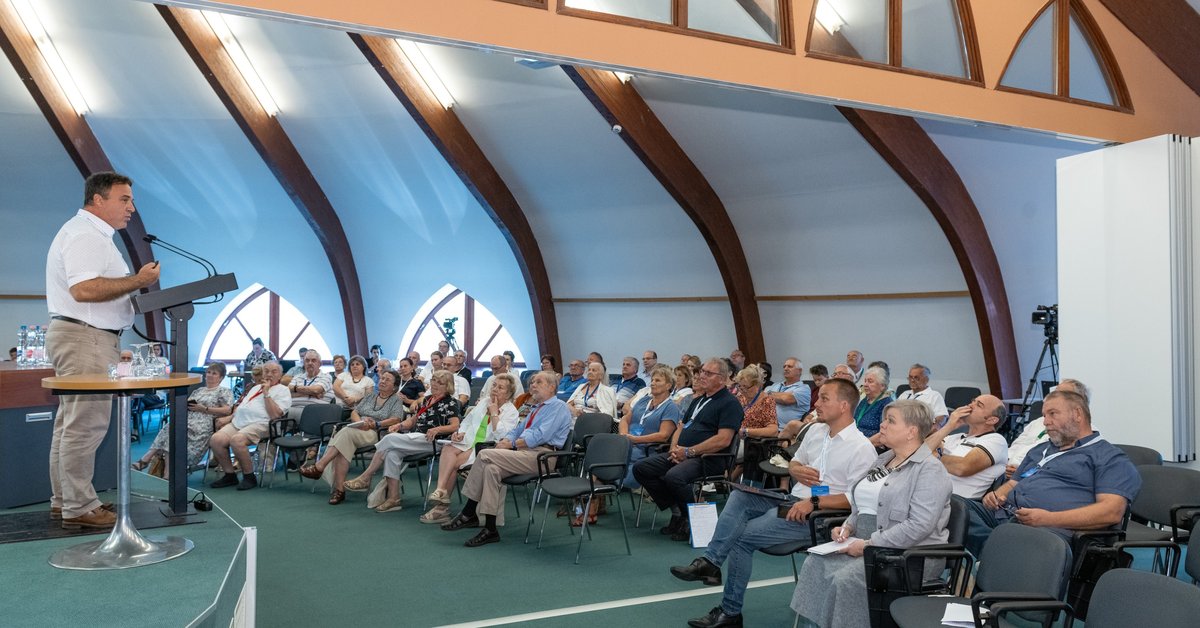 Különböző nemzedékek, egy kegyelem